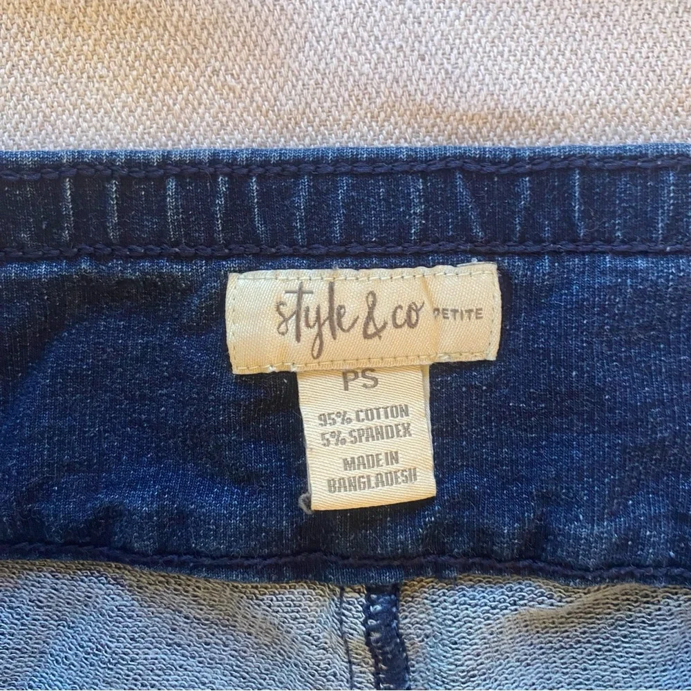 Petite Jeans - Picture 4 of 5
